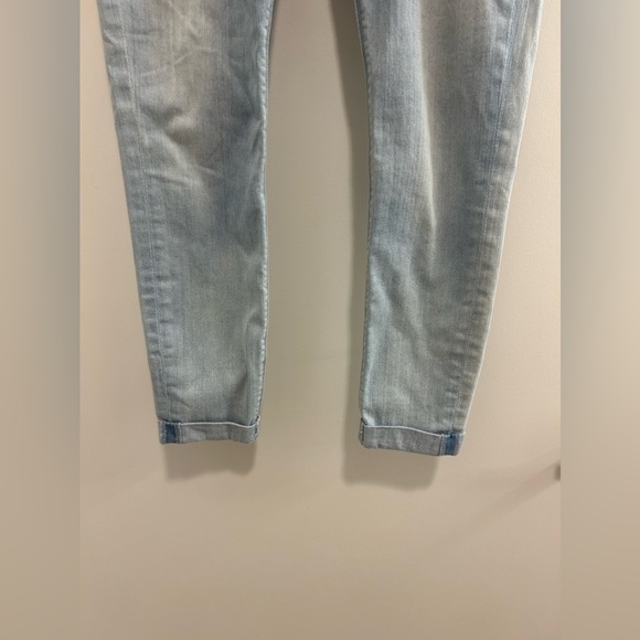 🍁Hudson Light Wash Rolled Ankle Jeans - Picture 6 of 10